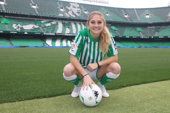 Dewey to continue soccer career